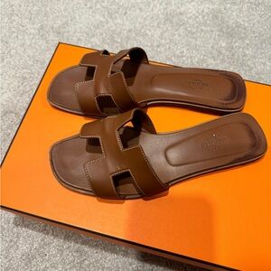 Hermes Oran brown